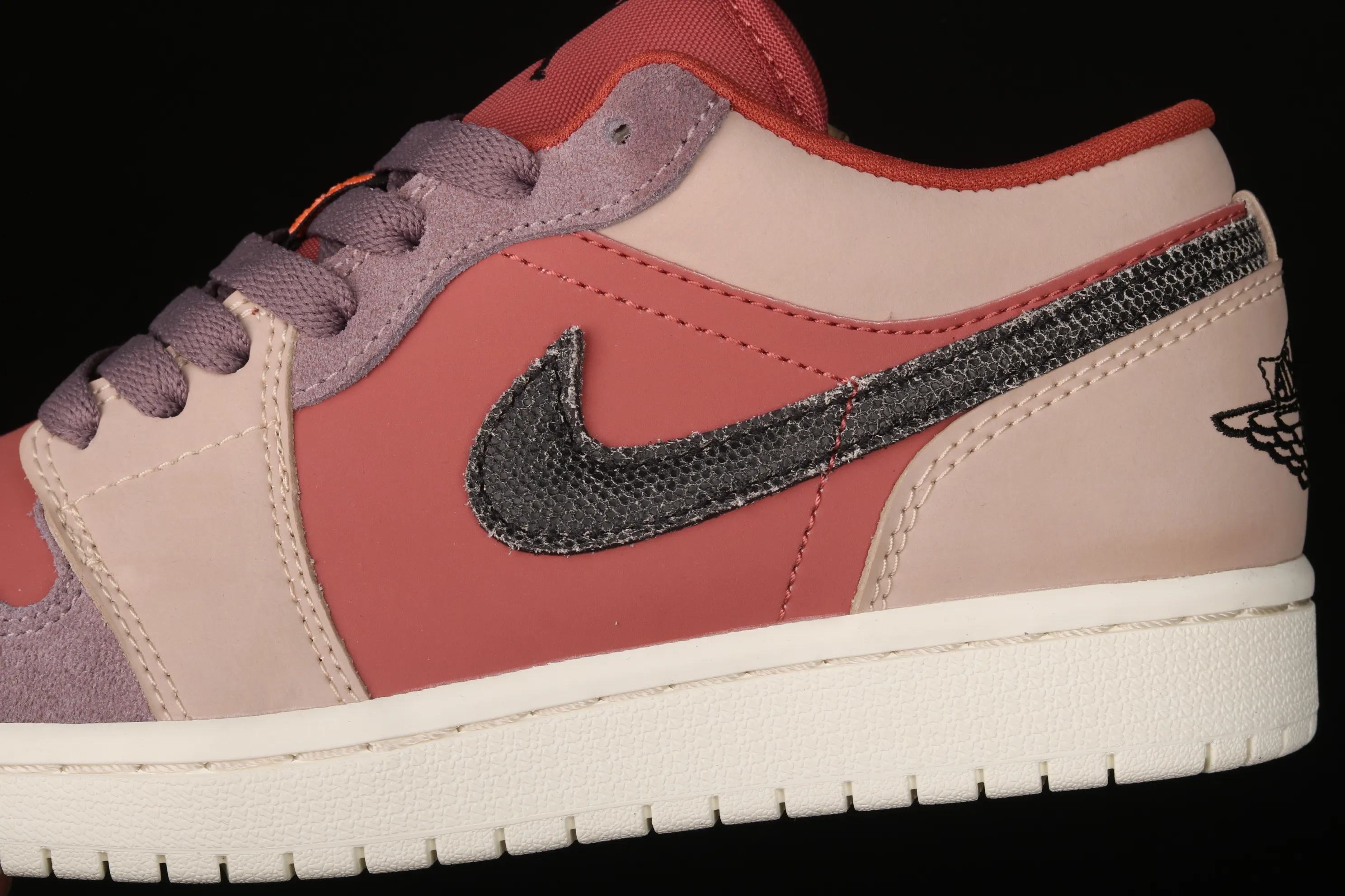All categories Air Jordan Jordan series basketball shoes Air Jordan 1 Low G version pure original Air Jordan 1 Low AJ1 Joe 1 red pink purple stitching DC0774-602